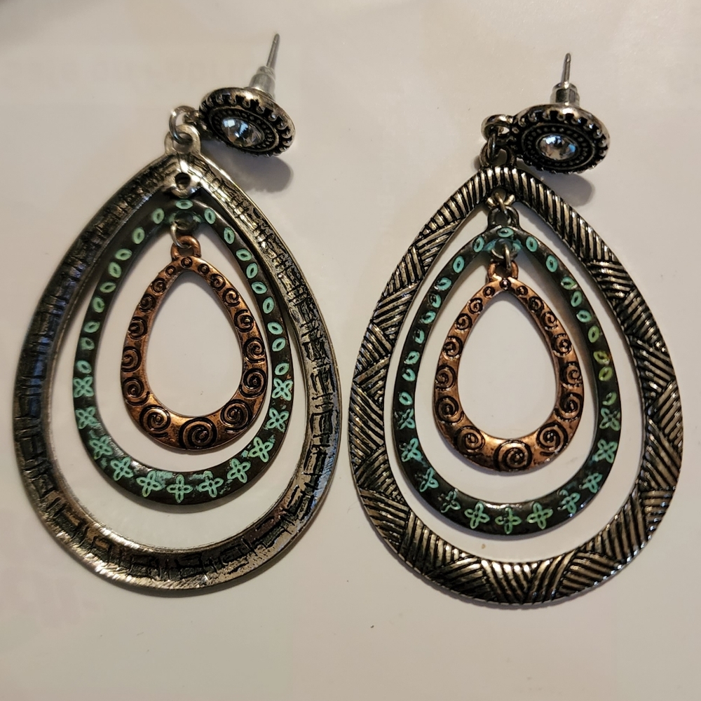COSTUME  JEWELRY